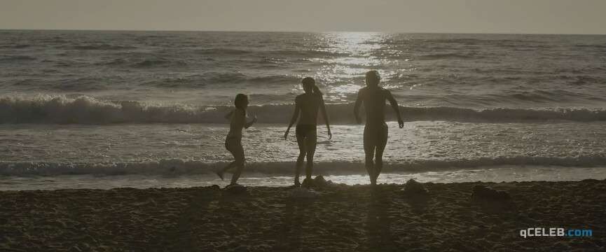 11. Alicia Vikander nude, Riley Keough nude – Earthquake Bird (2019)