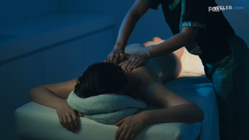 2. Katrin Lohmann nude – Salamander s02e02 (2018)