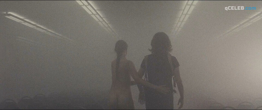 6. Lilli Lorenz nude – Luz (2018)