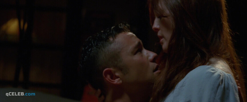 6. Julianne Moore sexy – Don Jon (2013)