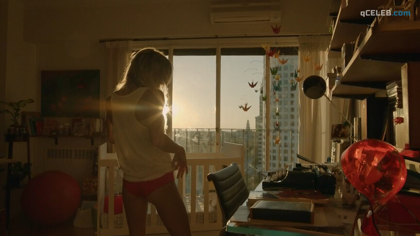 3. Justina Bustos sexy – Madly (2016)