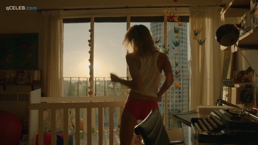 4. Justina Bustos sexy – Madly (2016)