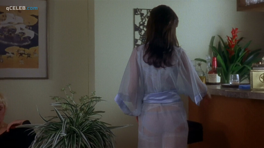 2. Mena Suvari sexy – Edmond (2005)