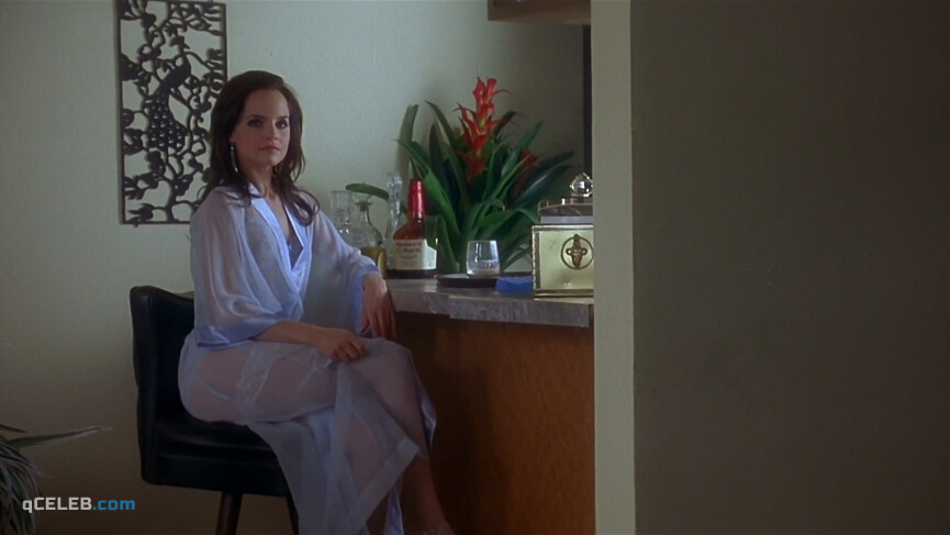 3. Mena Suvari sexy – Edmond (2005)