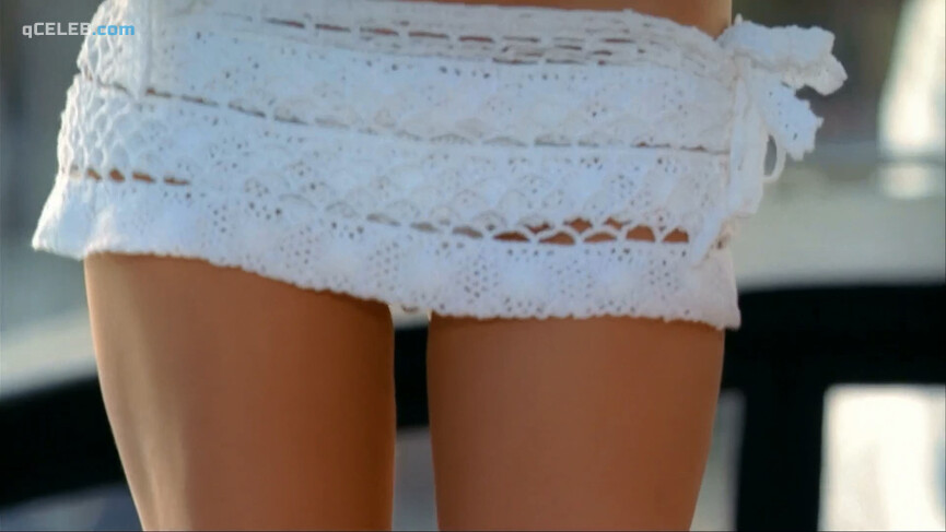 10. Paris Hilton sexy – The Hottie & The Nottie (2008)