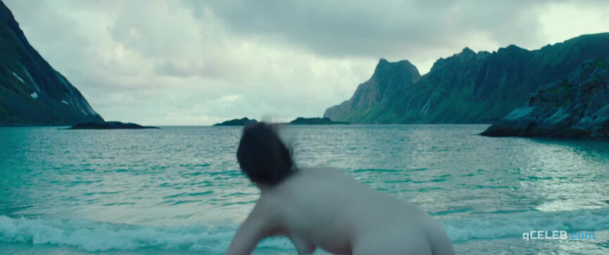 4. Jenny Slate nude – The Sunlit Night (2019)