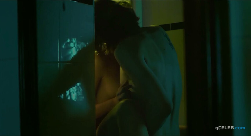 11. Lucie Aron nude – Absinthe (2016)