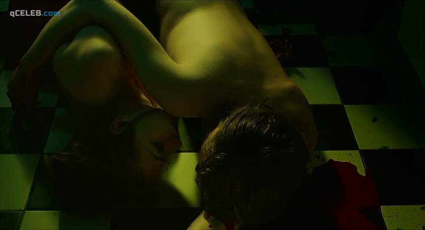 2. Lucie Aron nude – Absinthe (2016)