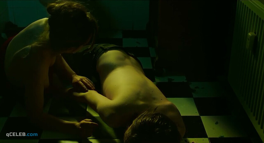 5. Lucie Aron nude – Absinthe (2016)