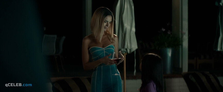 5. Emily Ratajkowski sexy – Lying and Stealing (2019)