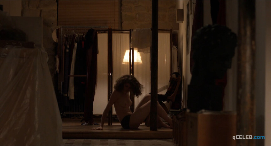 5. Marie Martins de Sampaio nude – Simon et Suzanne, Ninon (2013)