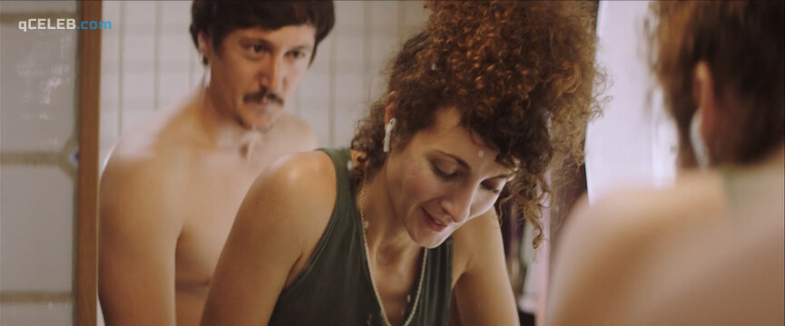 4. Irene Anula sexy – Insuficiente (2017)