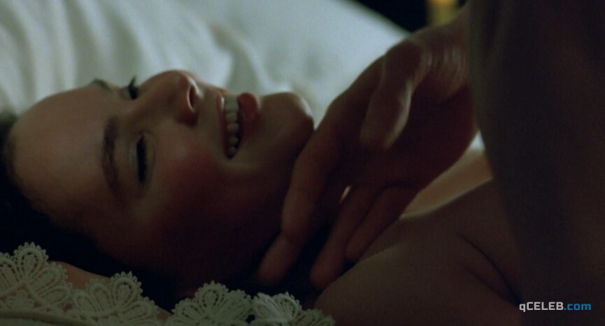 4. Delphine Zentout nude – Farinelli (1994)