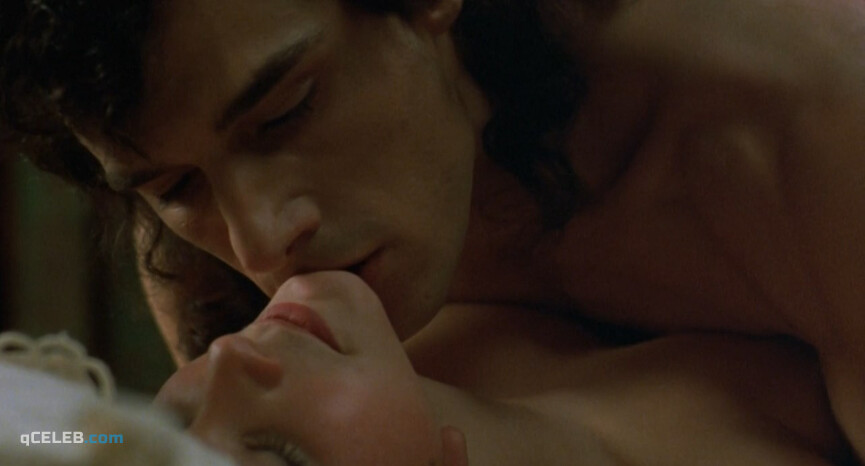 5. Delphine Zentout nude – Farinelli (1994)