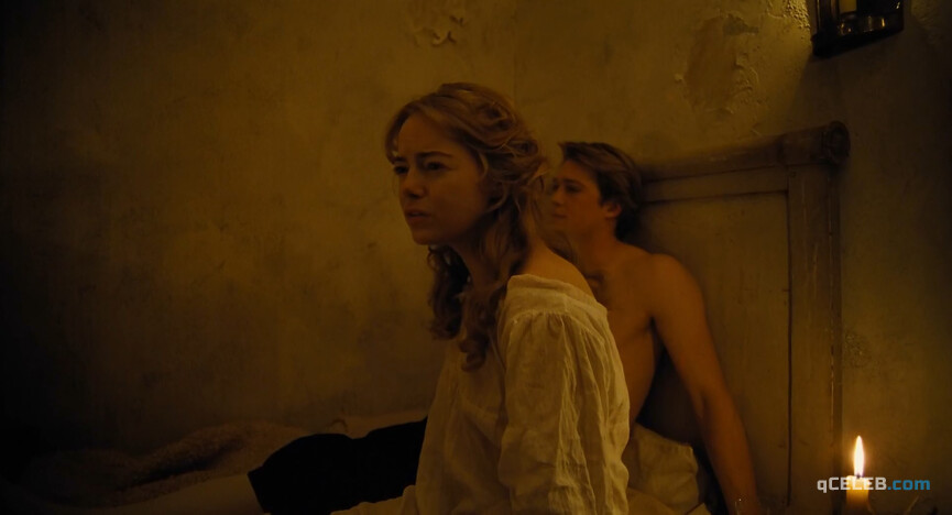 7. Emma Stone nude – The Favourite (2018)