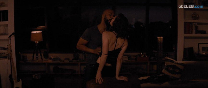 9. Mary Elizabeth Winstead nude – All About Nina (2018)