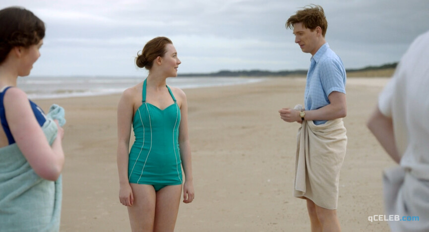 3. Saoirse Ronan sexy – Brooklyn (2015)