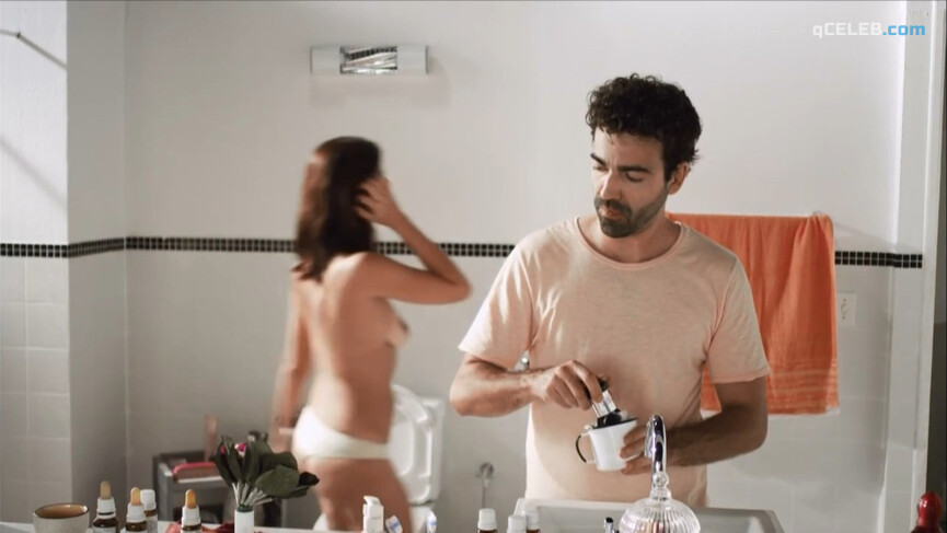 4. Babi Fernandes nude – Espelho (2013)