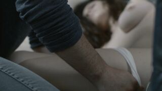 Chelsea Mee nude – Born (2017)