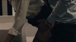 Charlize Theron sexy – Gringo (2018)