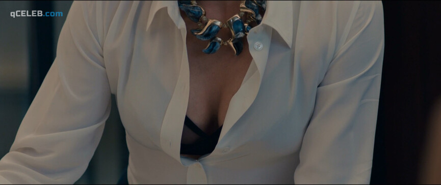 2. Charlize Theron sexy – Gringo (2018)