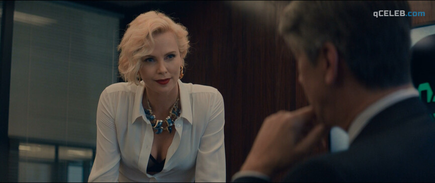 4. Charlize Theron sexy – Gringo (2018)