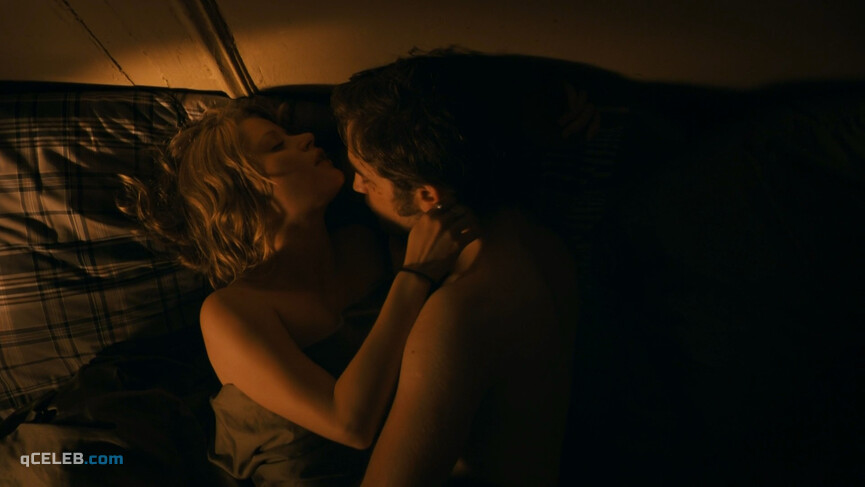 1. Emilie De Ravin sexy – Remember Me (2010)