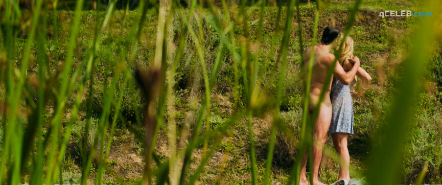 2. Julia Dietze nude – 5 Women (2016)