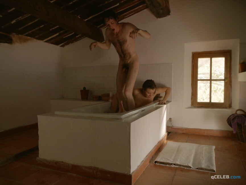 4. Claudine Charreyre nude – Verde (2014)