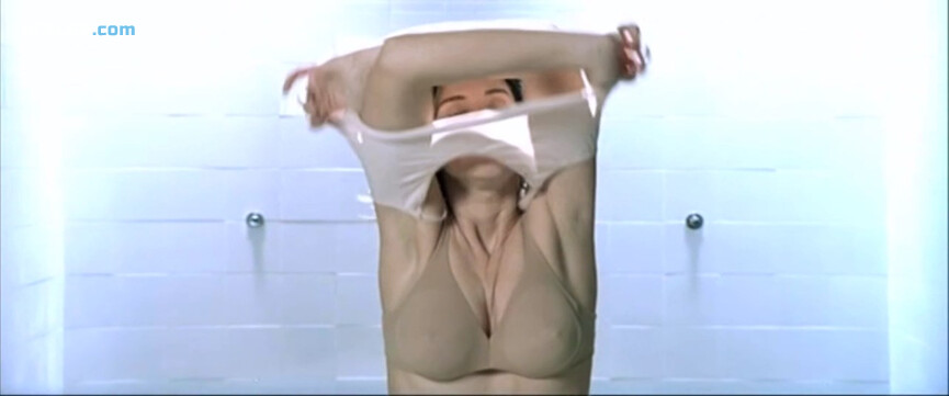 2. Monica Bellucci nude – Secret Agents (2004)