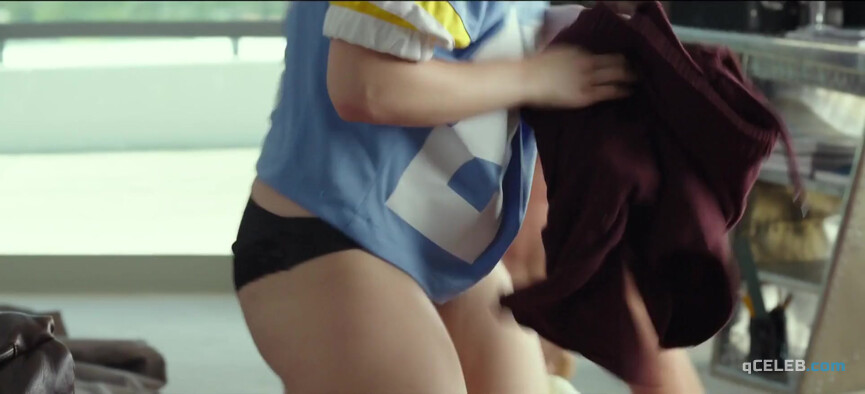 9. Joey King sexy – The Kissing Booth (2018)