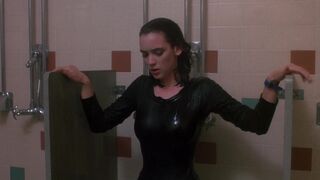 Winona Ryder sexy – Heathers (1988)