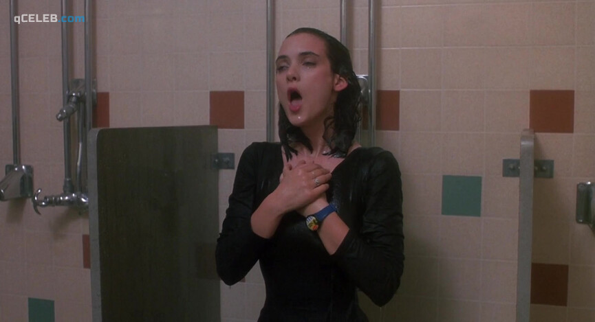 2. Winona Ryder sexy – Heathers (1988)