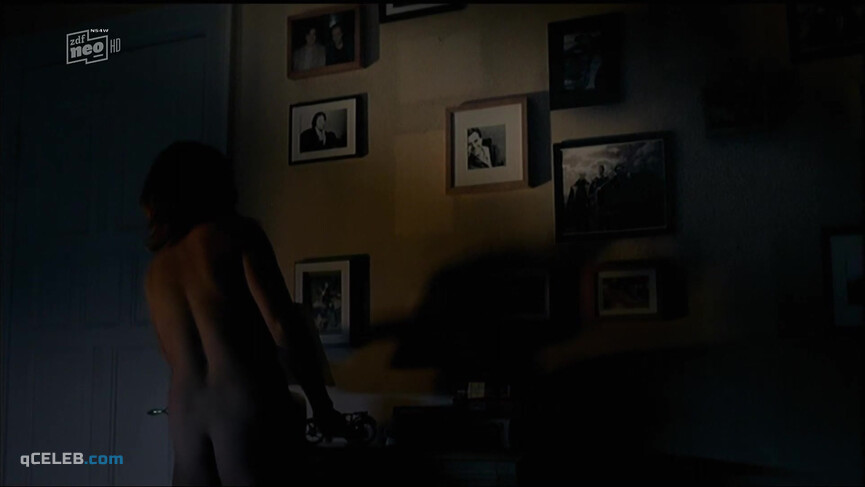 4. Aglaia Szyszkowitz nude – Einsatz in Hamburg (2007)