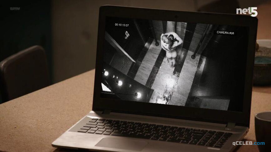 2. Fockeline Ouwerkerk nude – De Spa s01e02 (2017)