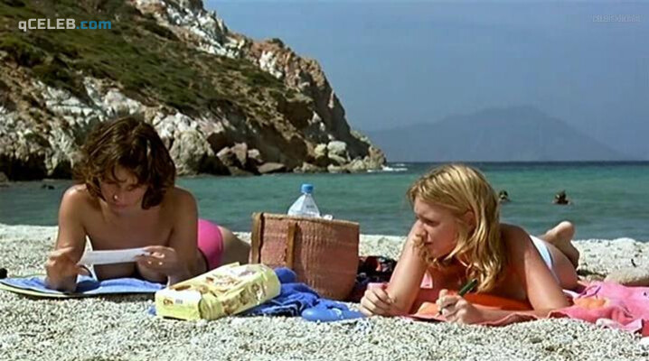 2. Ludivine Sagnier nude, Veronique Balme nude – Great Idea (2000)