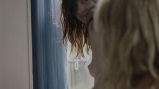 Lena Hall nude, Mena Suvari sexy – Becks (2017)