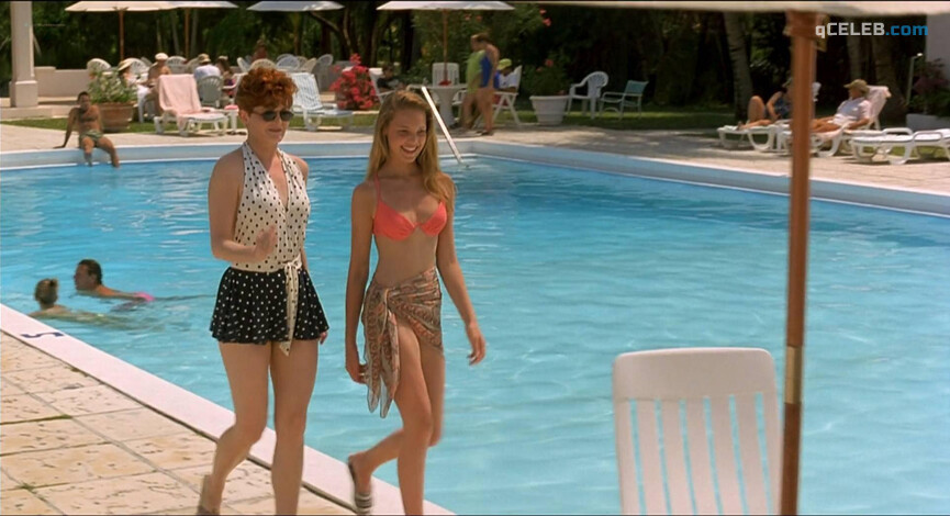 3. Katherine Heigl sexy – My Father the Hero (1994)