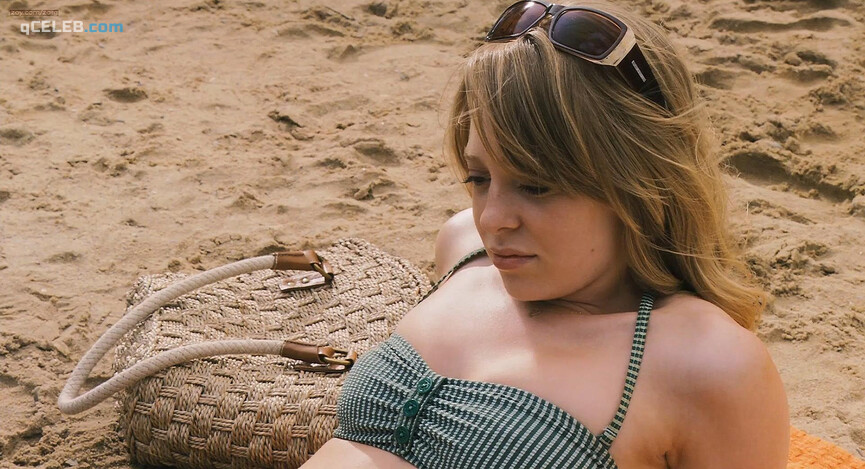 1. Rooney Mara sexy, Portia Doubleday sexy – Youth in Revolt (2009)