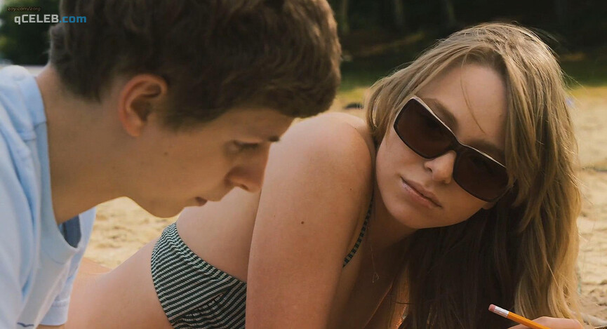 2. Rooney Mara sexy, Portia Doubleday sexy – Youth in Revolt (2009)