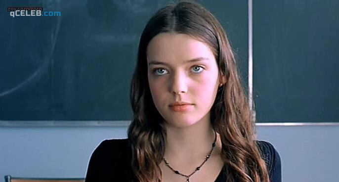 1. Roxane Mesquida nude – Sexes très opposés (2002)