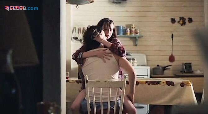 2. Christine Horne nude, Ellen Page sexy – The Stone Angel (2007)