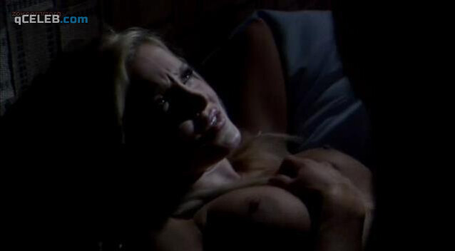 1. Andrea Bogart sexy, Amanda Swisten nude – The Last Run (2004)