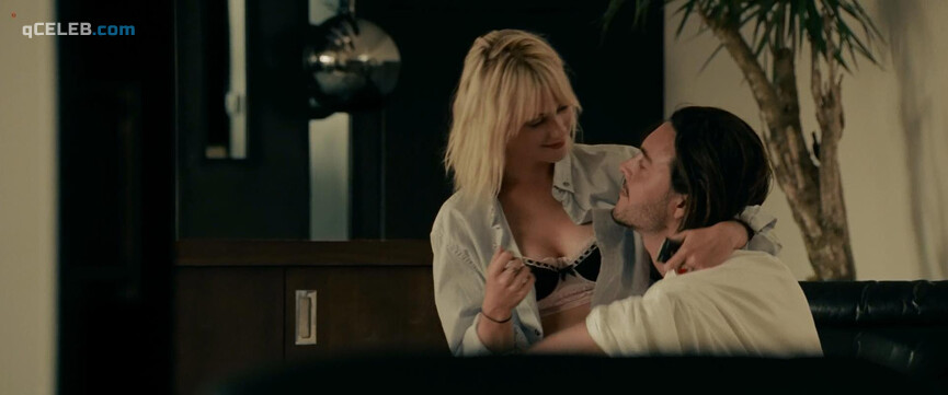 1. Laura Ramsey sexy – Shrink (2009)