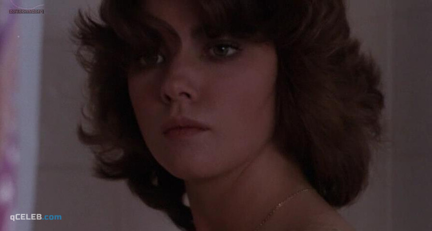 1. Lynne Frederick nude – Schizo (1976)