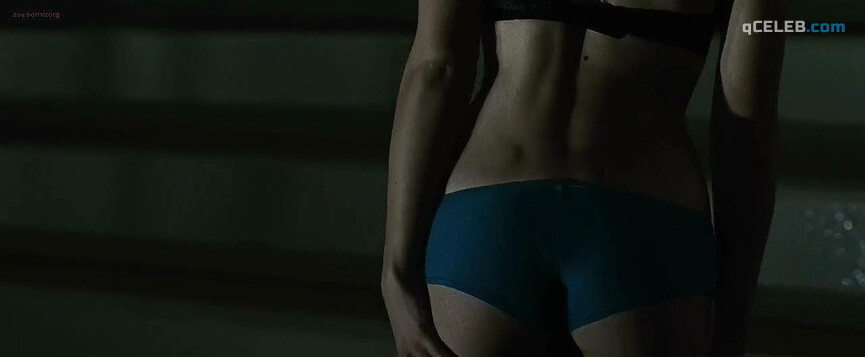 3. Kristen Hager sexy – Aliens vs Predator: Requiem (2007)