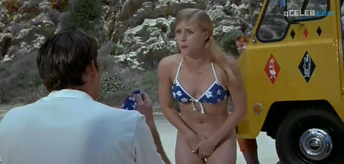 2. Amy Adams nude – Psycho Beach Party (2000)