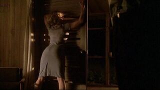 Elisabeth Shue sexy – Palmetto (1998)