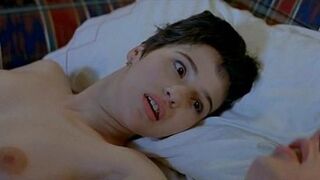 Ariadna Gil nude – The Worst Years of Our Lives (1994)