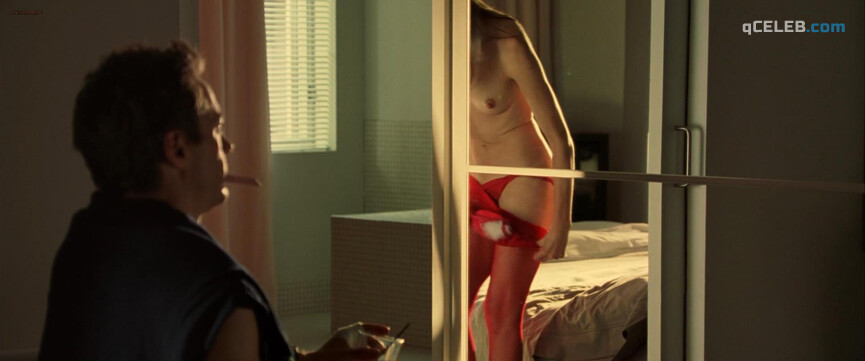 2. Michelle Monaghan nude, Shannyn Sossamon nude, Tanja Reichert nude – Kiss Kiss Bang Bang (2005)